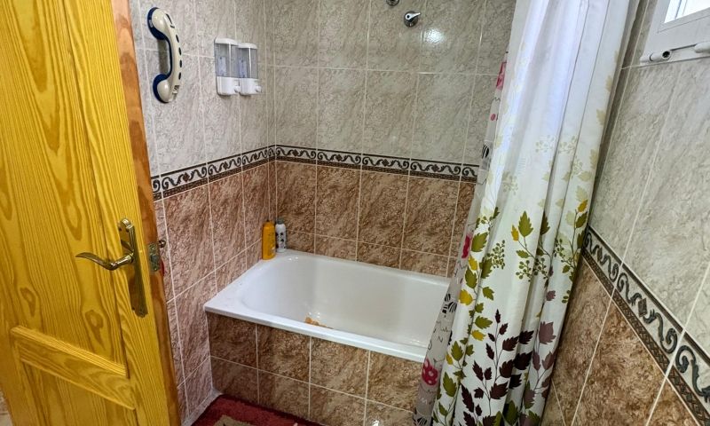 Master bedroom in apartment for sale in Torrevieja