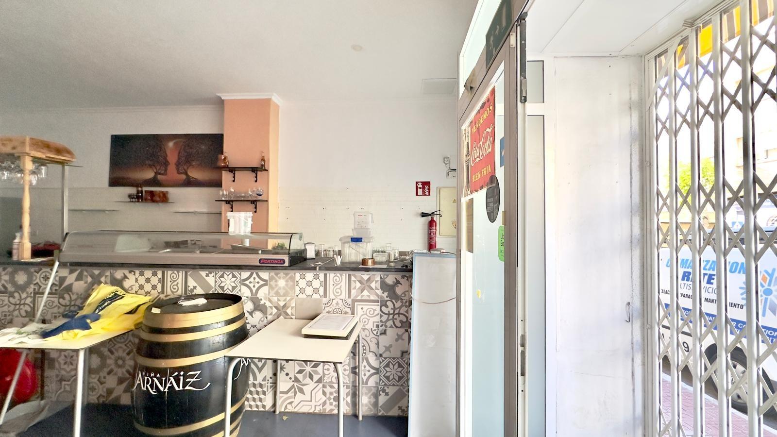 Garden in commercial for sale in Torrevieja