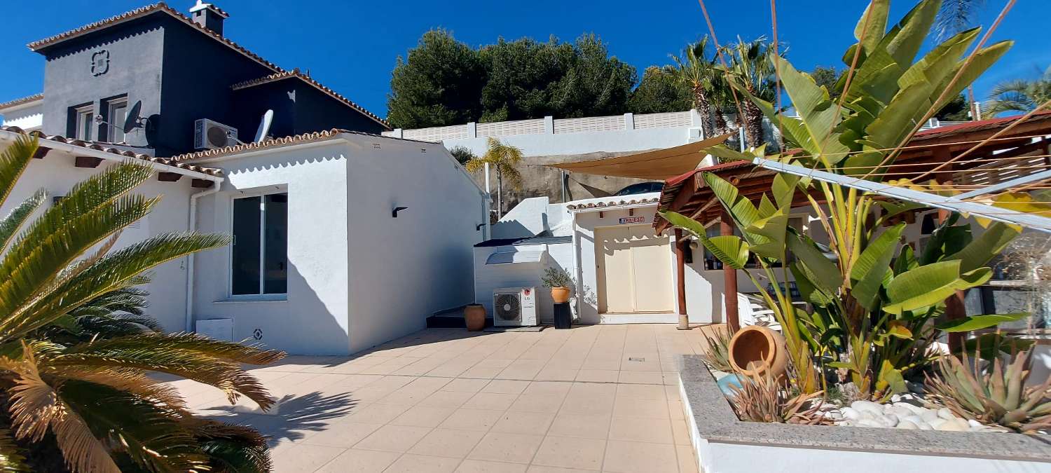 Terrace in villa for sale in Calpe