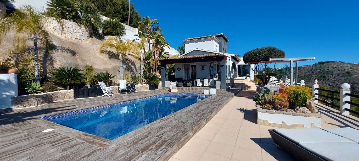 Exterior view in villa for sale in Calpe
