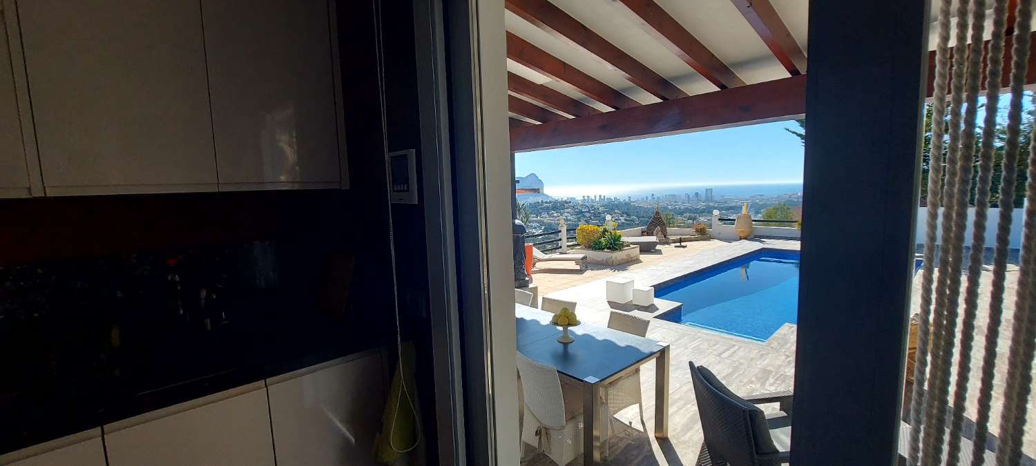Dining area in villa for sale in Calpe