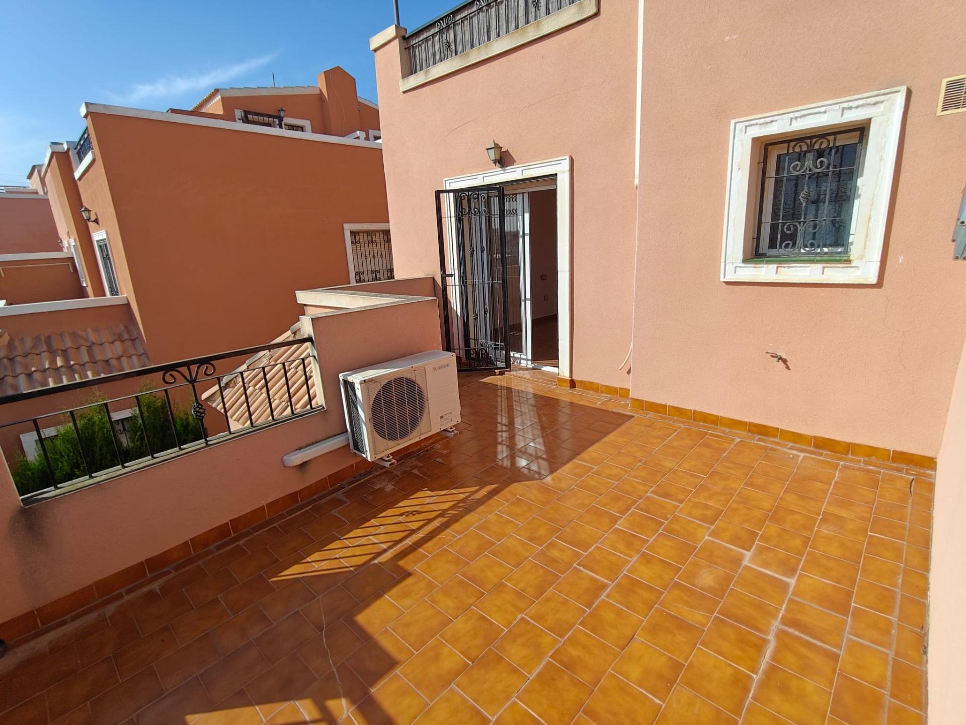 Kitchen in duplex for sale in Los Montesinos