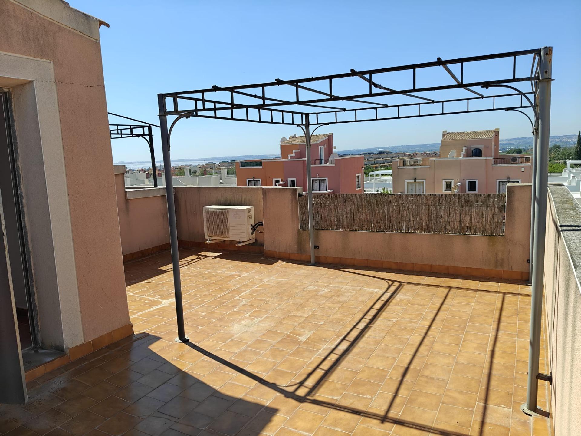 Dining area in duplex for sale in Los Montesinos