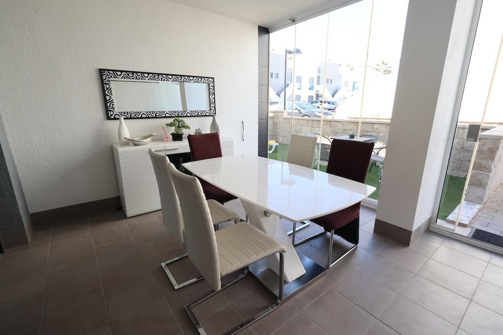 Bedroom in bungalow for sale in Orihuela Costa