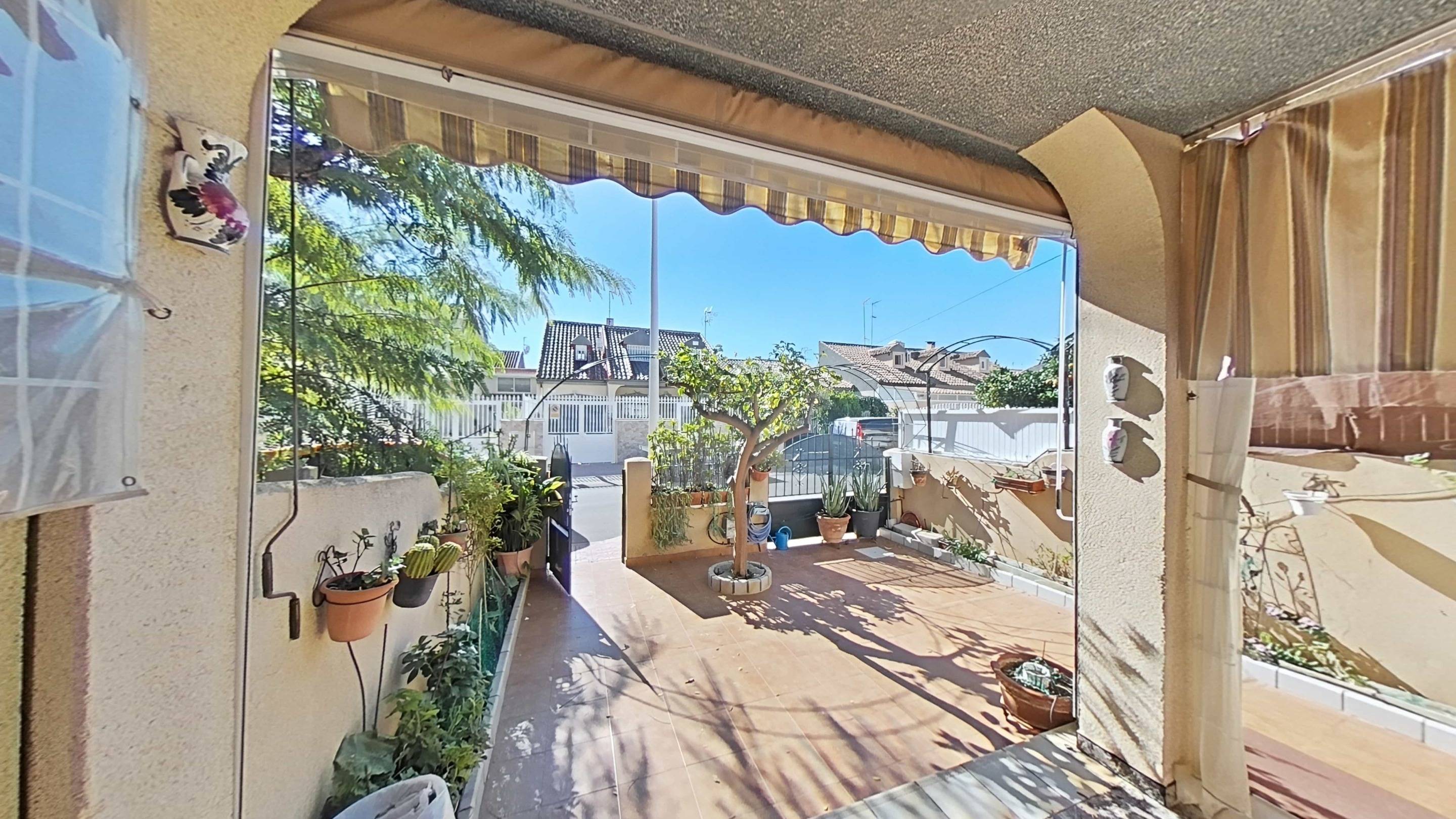 Exterior view in terraced for sale in Santiago de la Ribera