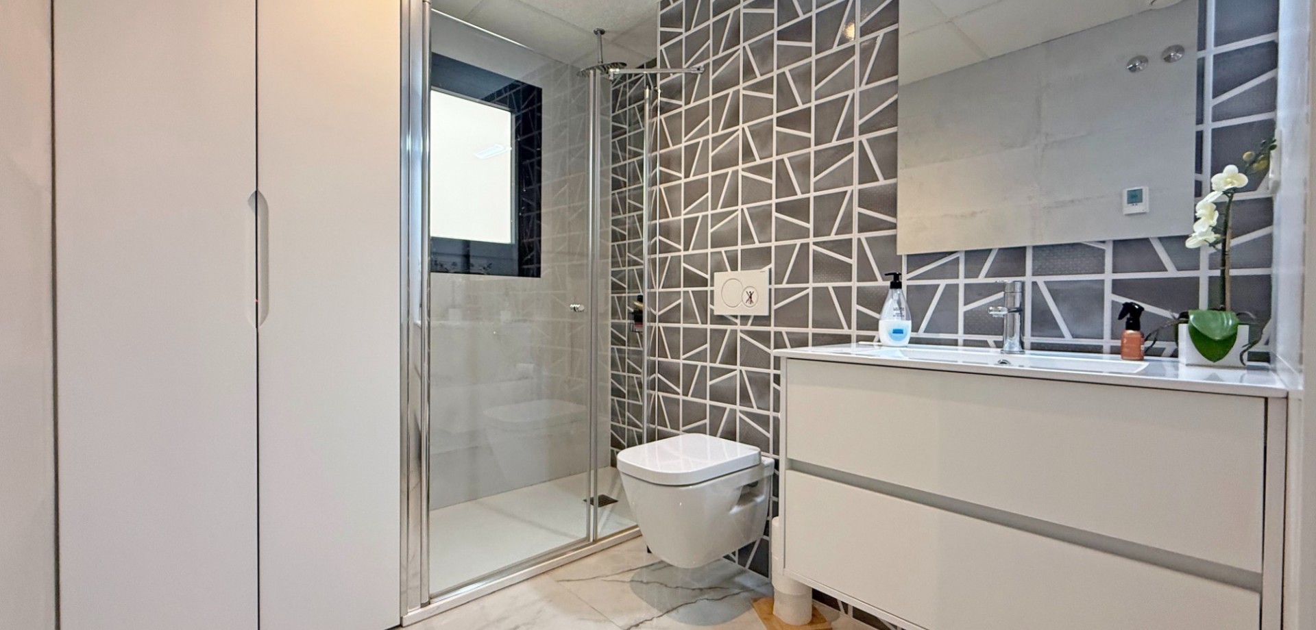 Master bedroom in apartment for sale in Orihuela Costa