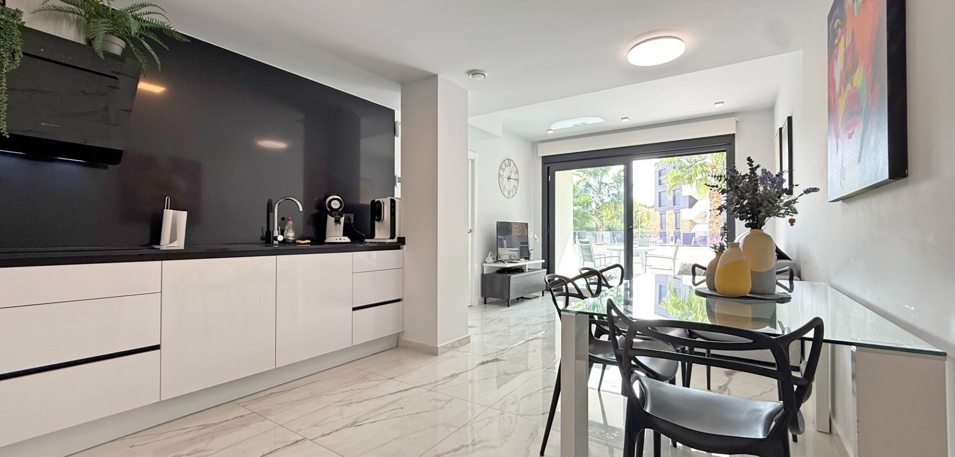 Dining area in apartment for sale in Orihuela Costa