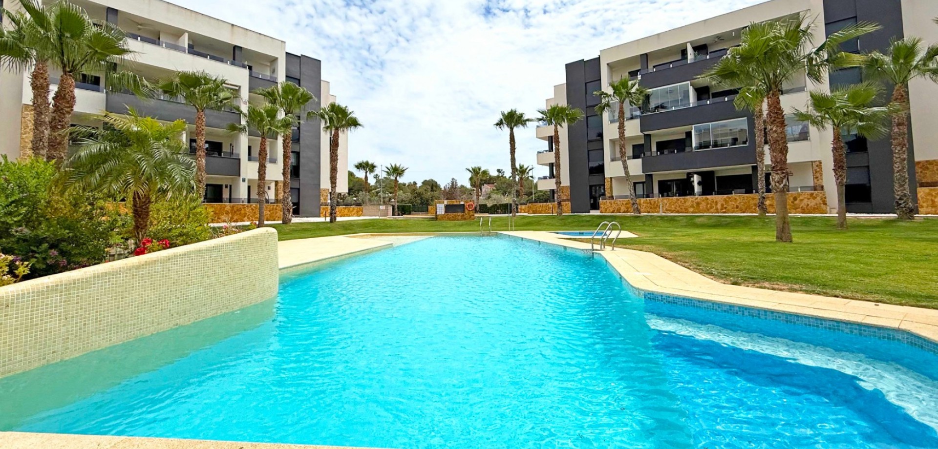 Bedroom in apartment for sale in Orihuela Costa