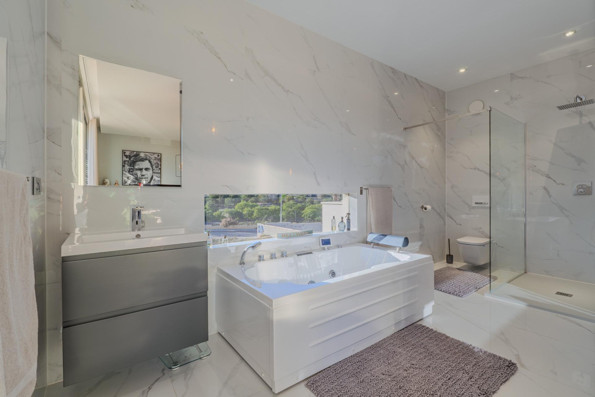Terrace in villa for sale in Benijofar