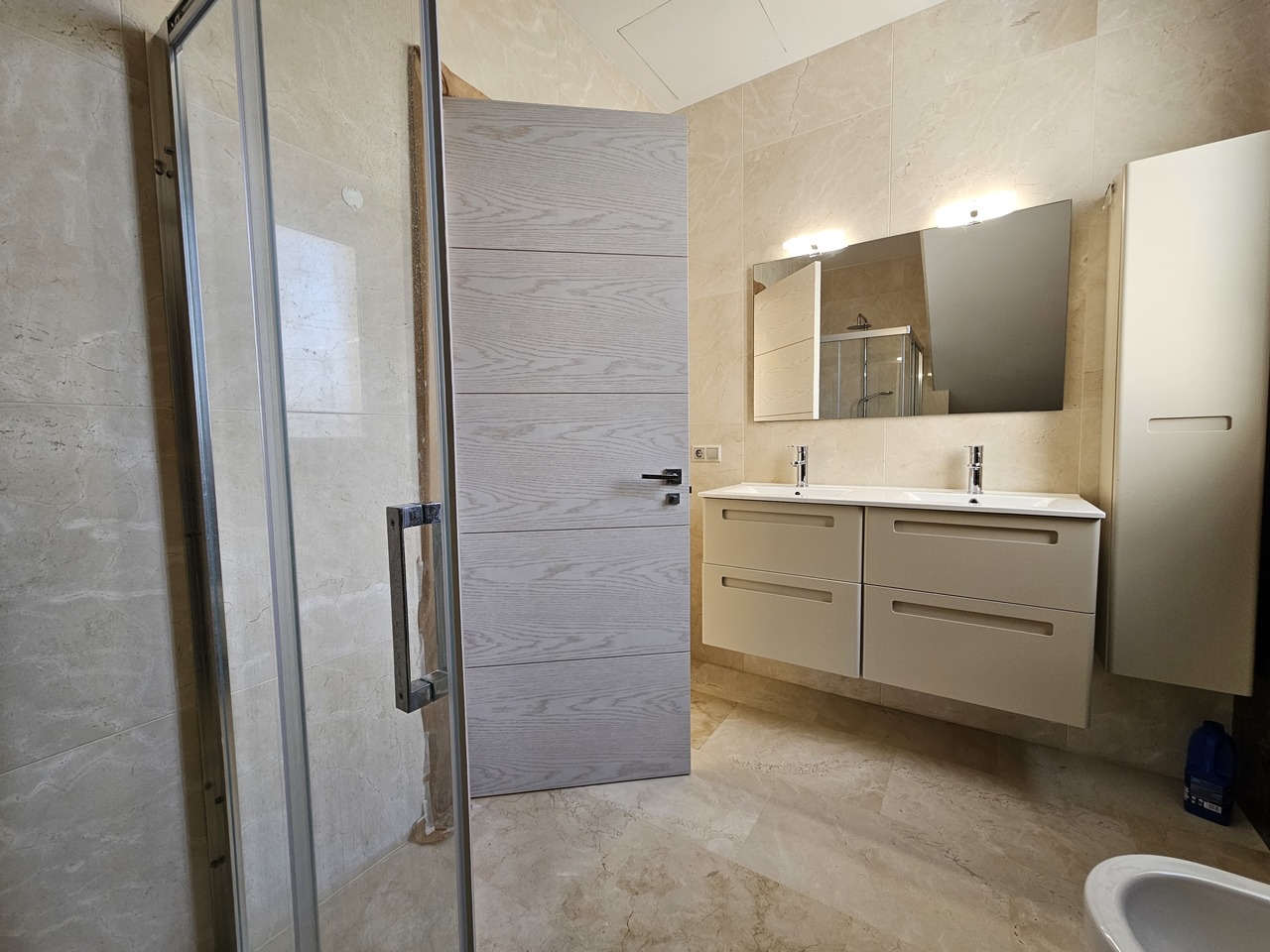 Garden in villa for sale in La Zenia