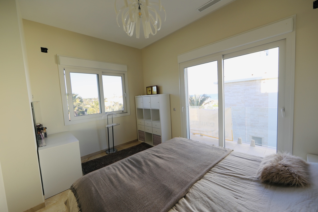 Kitchen in villa for sale in La Zenia