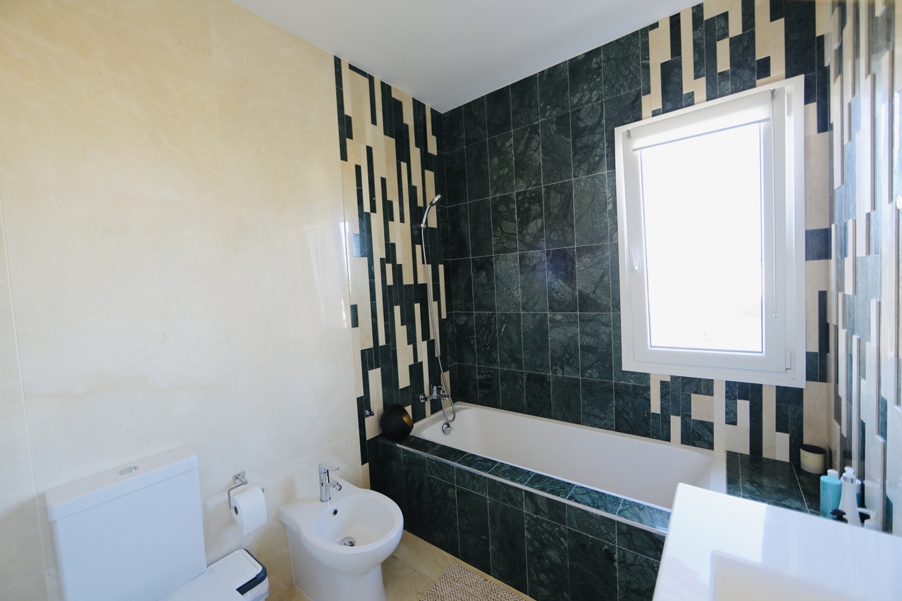Master bedroom in villa for sale in La Zenia