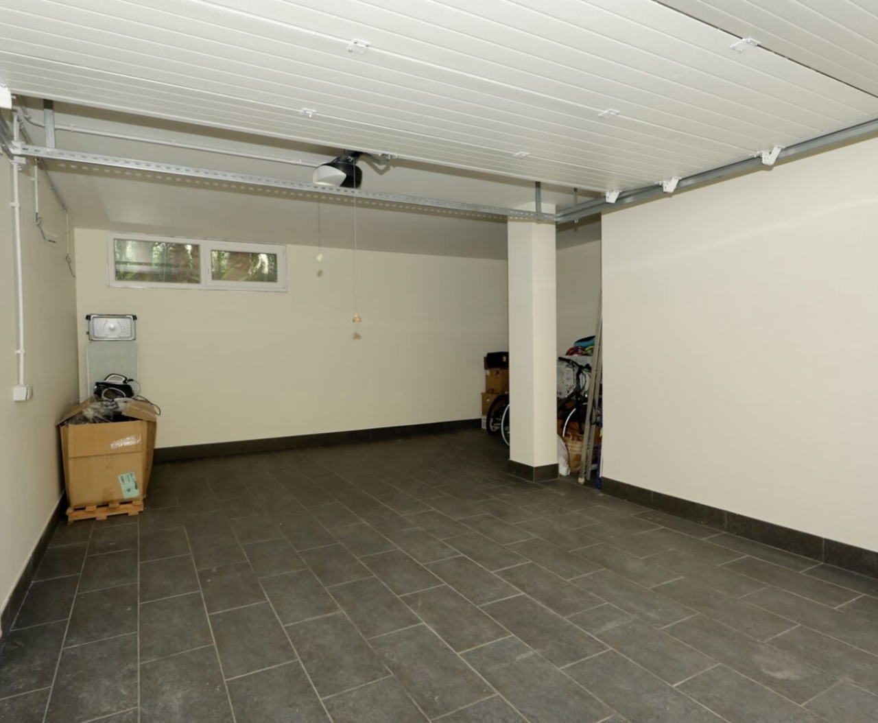 Dining area in villa for sale in La Zenia