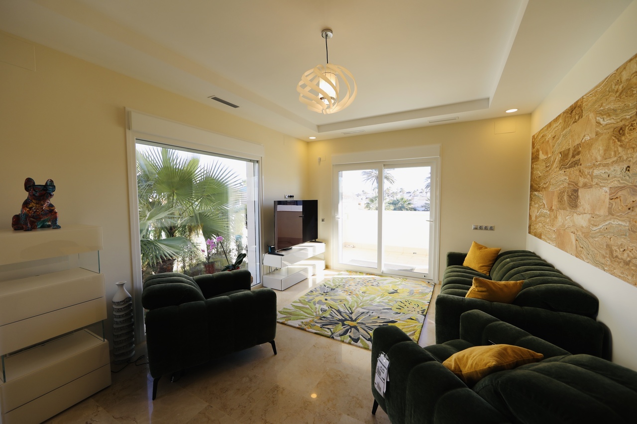 Bedroom in villa for sale in La Zenia