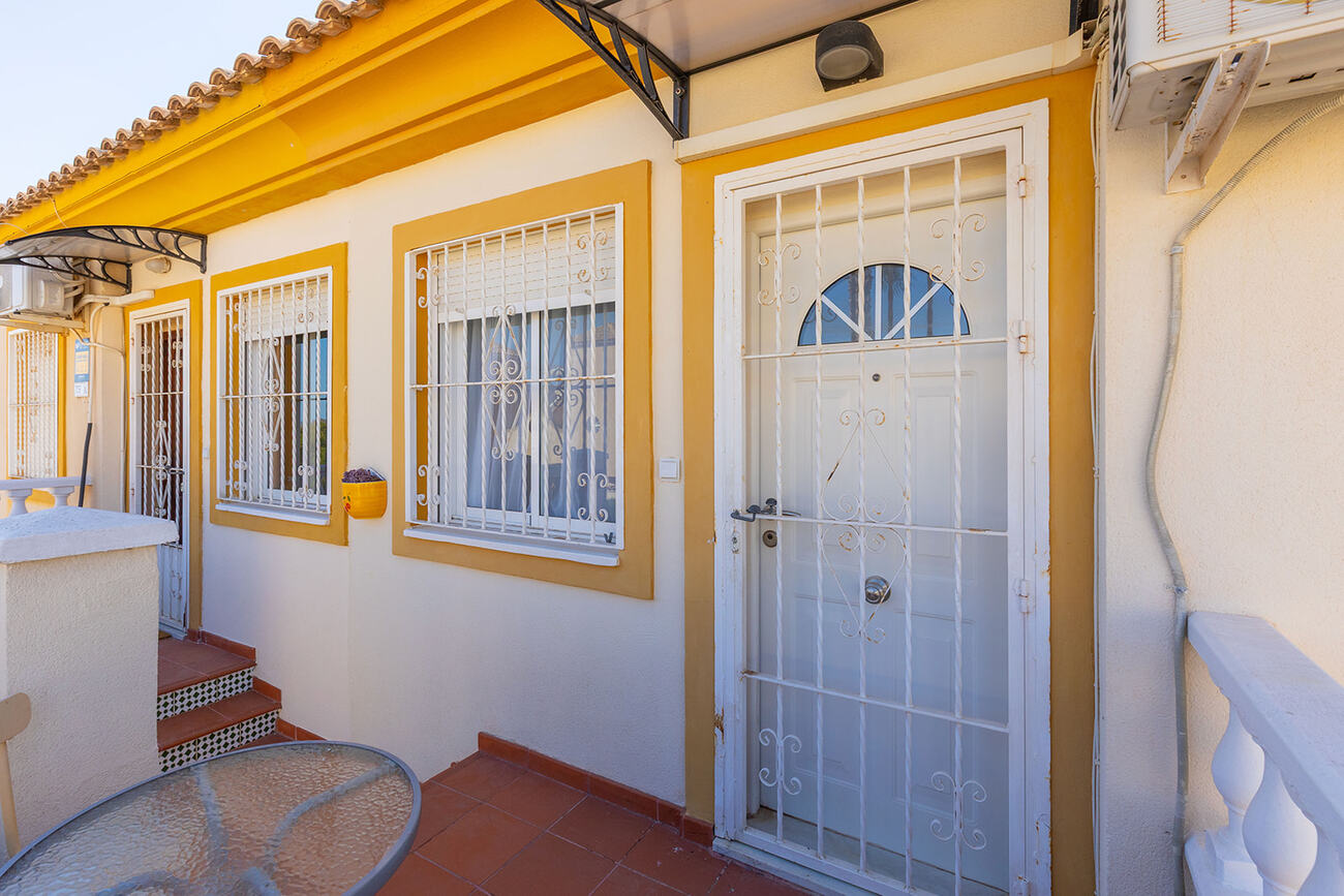 Living room in bungalow for sale in Orihuela Costa