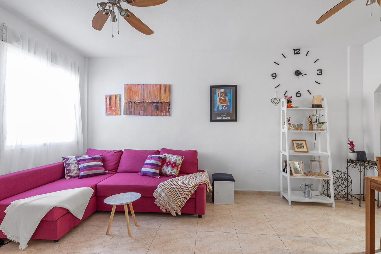 Bungalow for Sale in Playa Flamenca – Top Floor with Terrace and Communal Pool� Price: 149