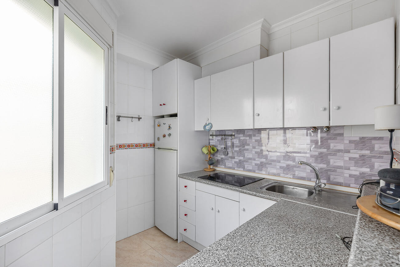 Dining area in bungalow for sale in Orihuela Costa