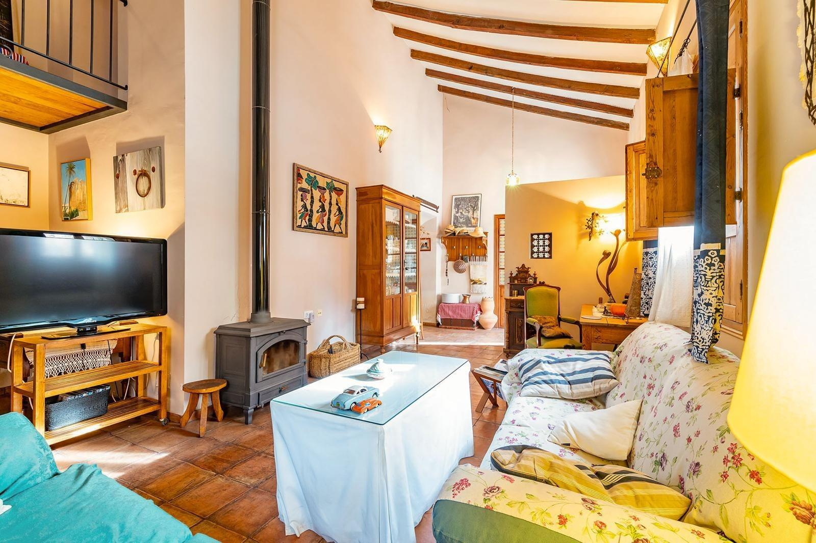 Exterior view in terraced for sale in Los Martinez Del Puerto
