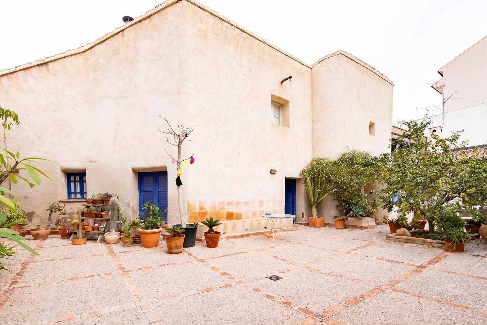 Pool area in terraced for sale in Los Martinez Del Puerto