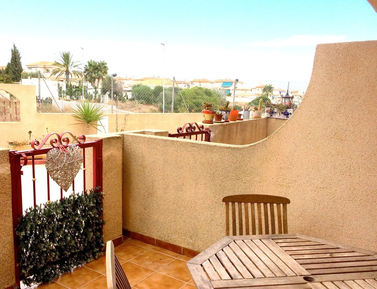 Here we have a Townhouse for sale in urb