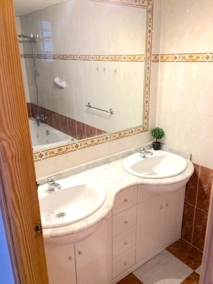 Dining area in terraced for sale in Playa Flamenca