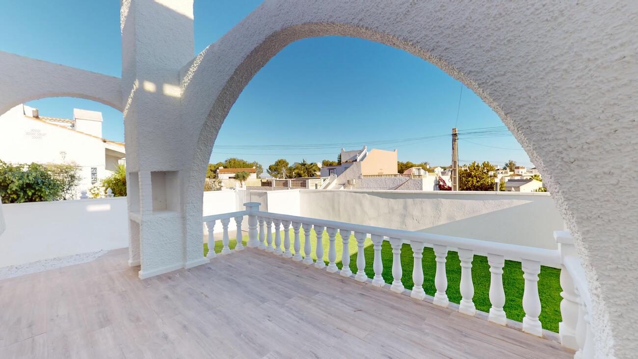 Bedroom in bungalow for sale in Villamartin