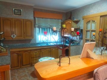 Bedroom in villa for sale in Elche