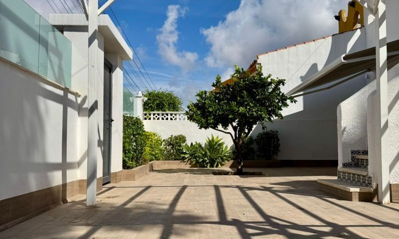 Pool area in villa for sale in Torrevieja