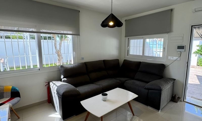 Bedroom in villa for sale in Torrevieja