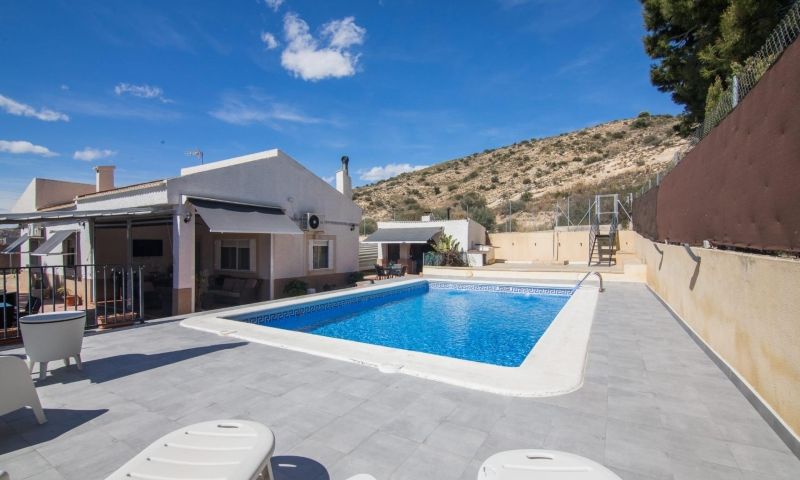 Bedrooms: 3, Bathrooms: 2, Villa in Elche, Alicante, Spain