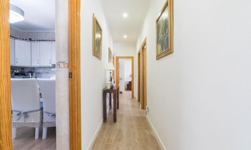 Terrace in villa for sale in Elche