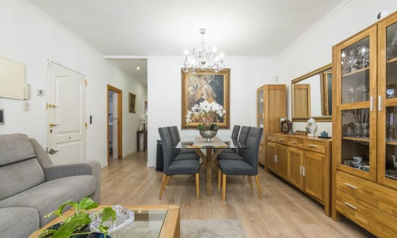 Garden in villa for sale in Elche