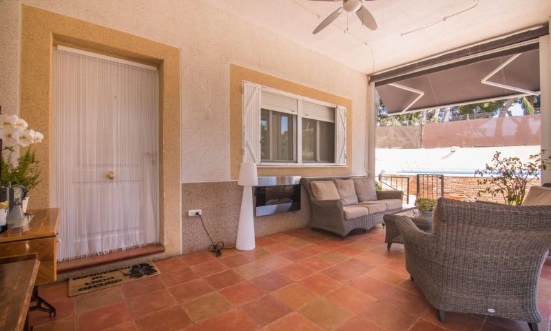 Exterior view in villa for sale in Elche