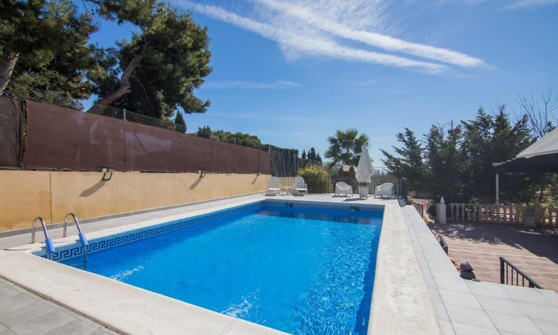 Terrace in villa for sale in Elche