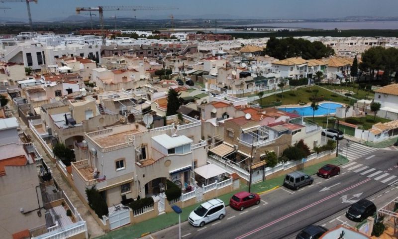Exterior view in duplex for sale in Torrevieja