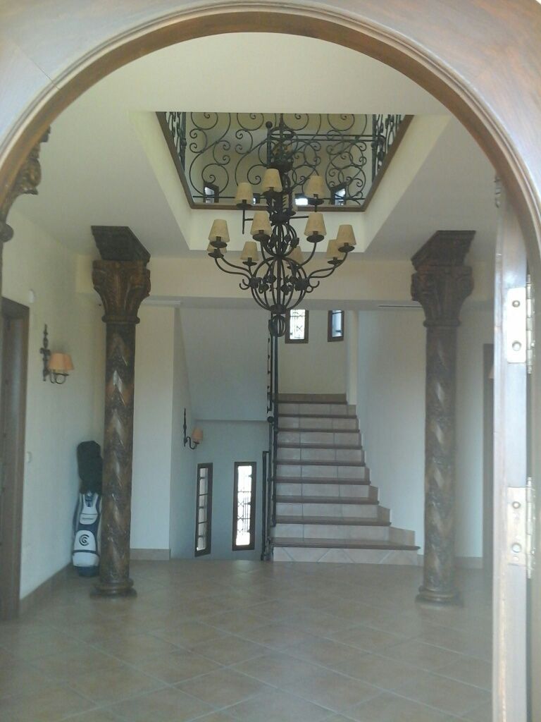 Living room in villa for sale in Elche