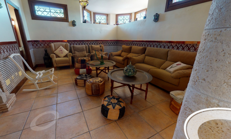 Dining area in villa for sale in Elche