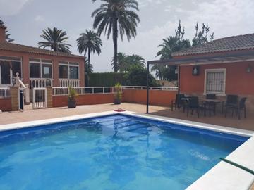 Bedrooms: 5, Bathrooms: 5, Villa in Elche, Alicante, Spain