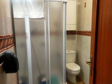 Master bedroom in villa for sale in Elche
