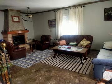 Bedroom in villa for sale in Elche