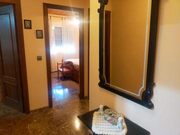 Dining area in villa for sale in Elche