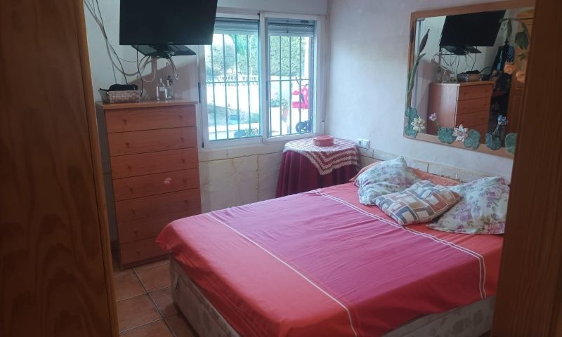 Living room in villa for sale in Elche