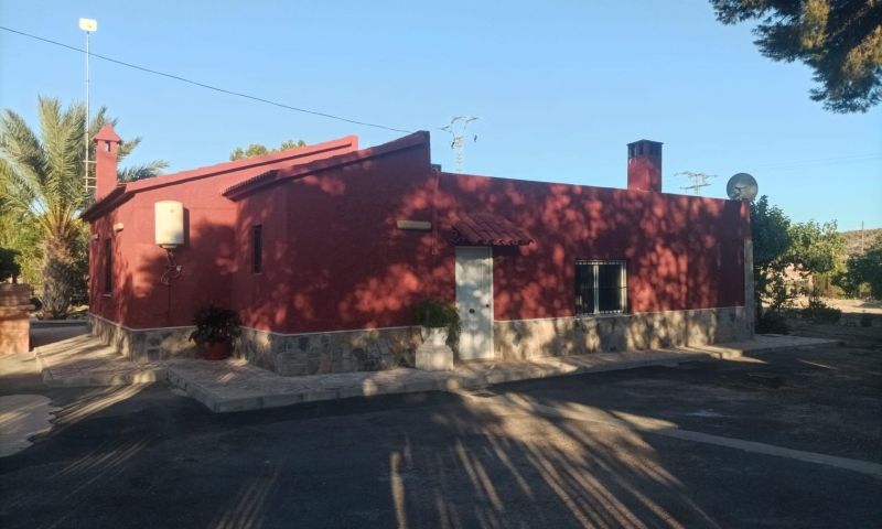 Bathroom in villa for sale in Elche