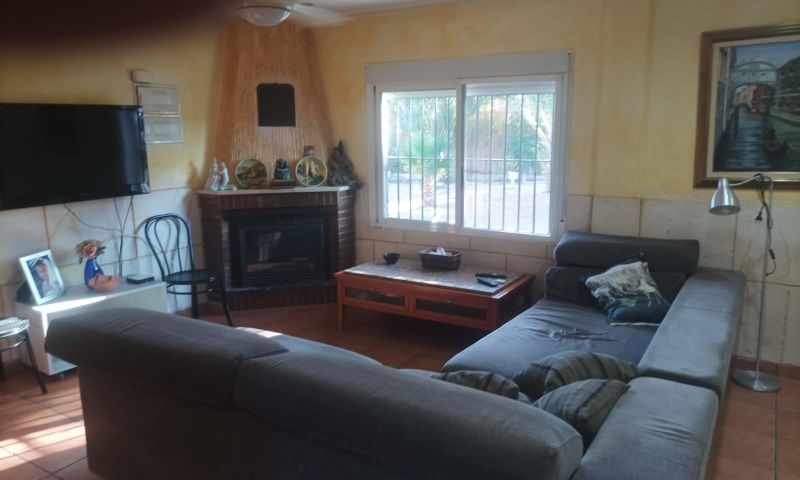 Dining area in villa for sale in Elche
