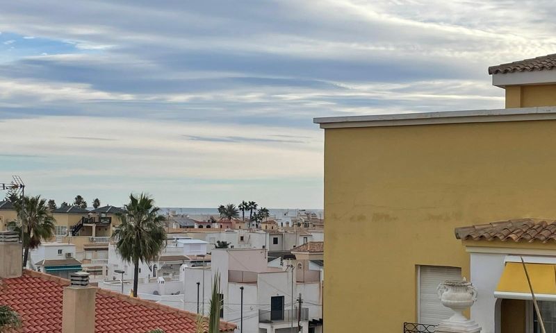 Kitchen in apartment for sale in Torrevieja