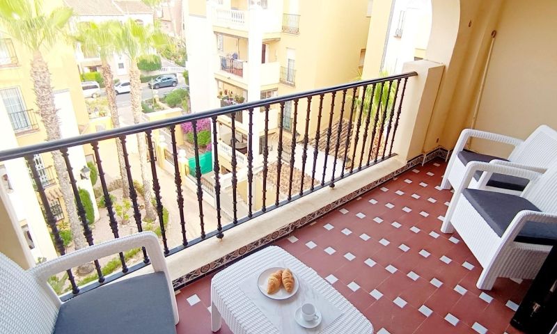 Terrace in apartment for sale in Torrevieja