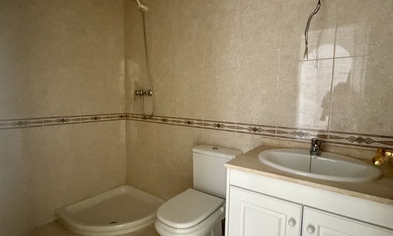 Bathroom in apartment for sale in Orihuela Costa