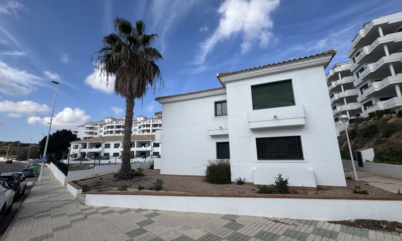 Kitchen in apartment for sale in Orihuela Costa