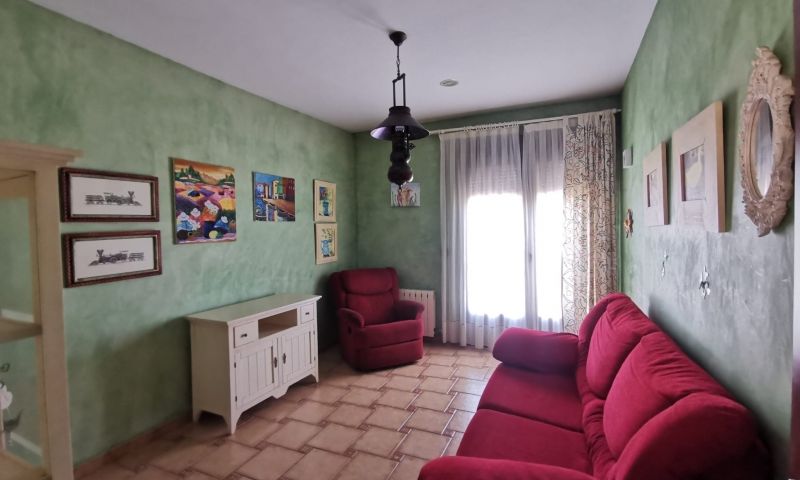 Master bedroom in villa for sale in Orihuela