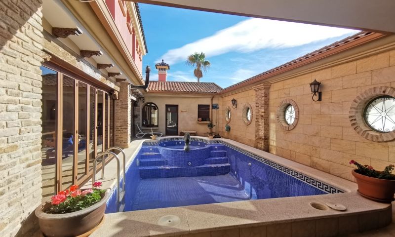 Kitchen in villa for sale in Orihuela